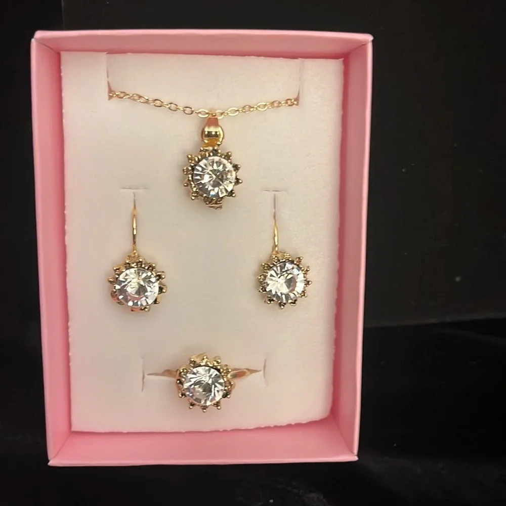 Jewelry Set - Picture 1 of 2